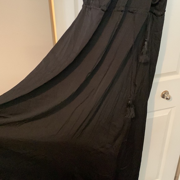 H&M black silky lined maxi dress gathered waist and neckline sz8,very forgiving - Picture 6 of 9